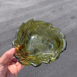 Vintage Indiana Glass Loganberry bowl